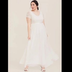 A Line Lace Wedding Dress